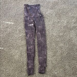 Lululemon Athletica Gray Floral Leggings